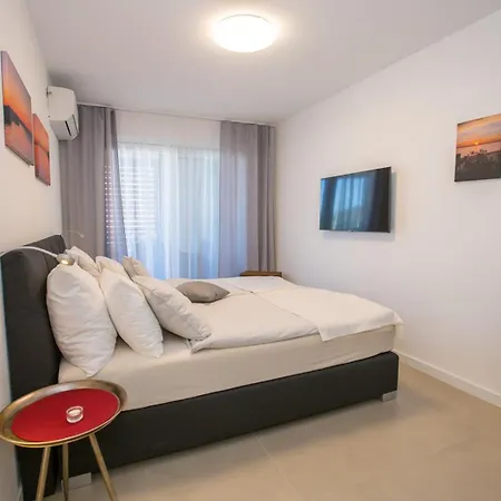 Διαμέρισμα Girasole Premium *